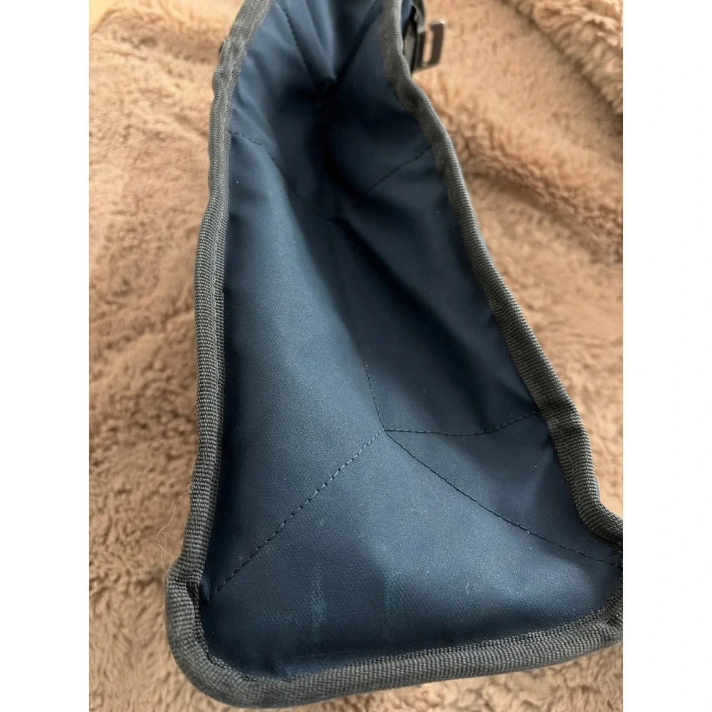 YETI Daytrip Lunch Bag Navy Blue Foldable Insulated Lunch Box Cooler